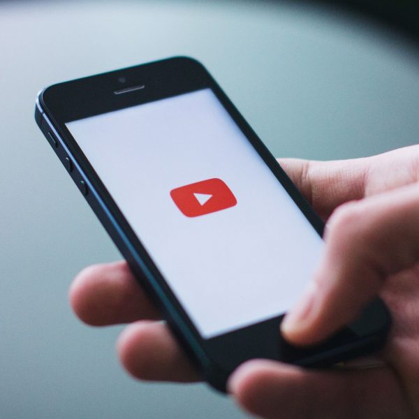 Un homme condamné à de la prison après avoir détourné 23 millions de dollars de YouTube