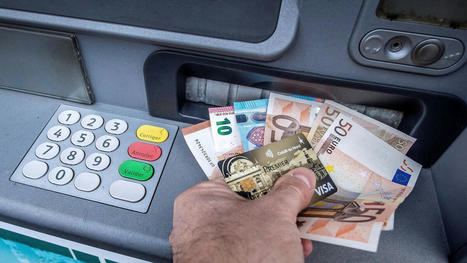 Un Belge retire 90 000 euros à un distributeur sans être débité après un bug de la banque, il nie toute intention de fraude …