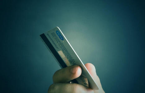 Qu’est-ce que le « skimming », cette escroquerie qui s’en prend à votre carte bancaire ?