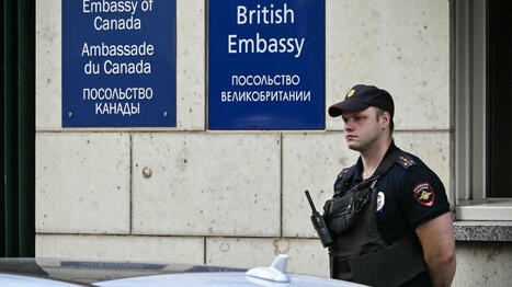 La Russie réclame l’expulsion de deux diplomates britanniques accusés d’espionnage …